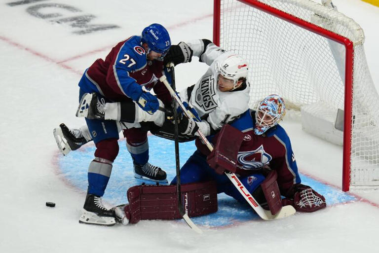 Colorado Avalanche gick vidare till nästa omgång av NHL-slutspelet med perfekta 4-0-resultat